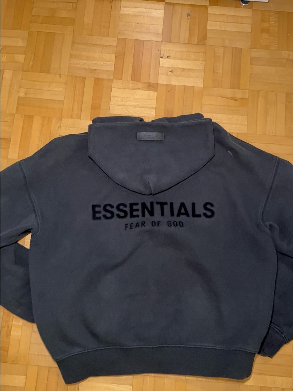 ESSENTIALS Fear of God Hoodie - Picture 2 of 3